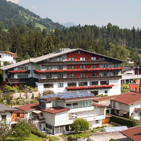 Hotel Bruno Fügen Exteriör bild