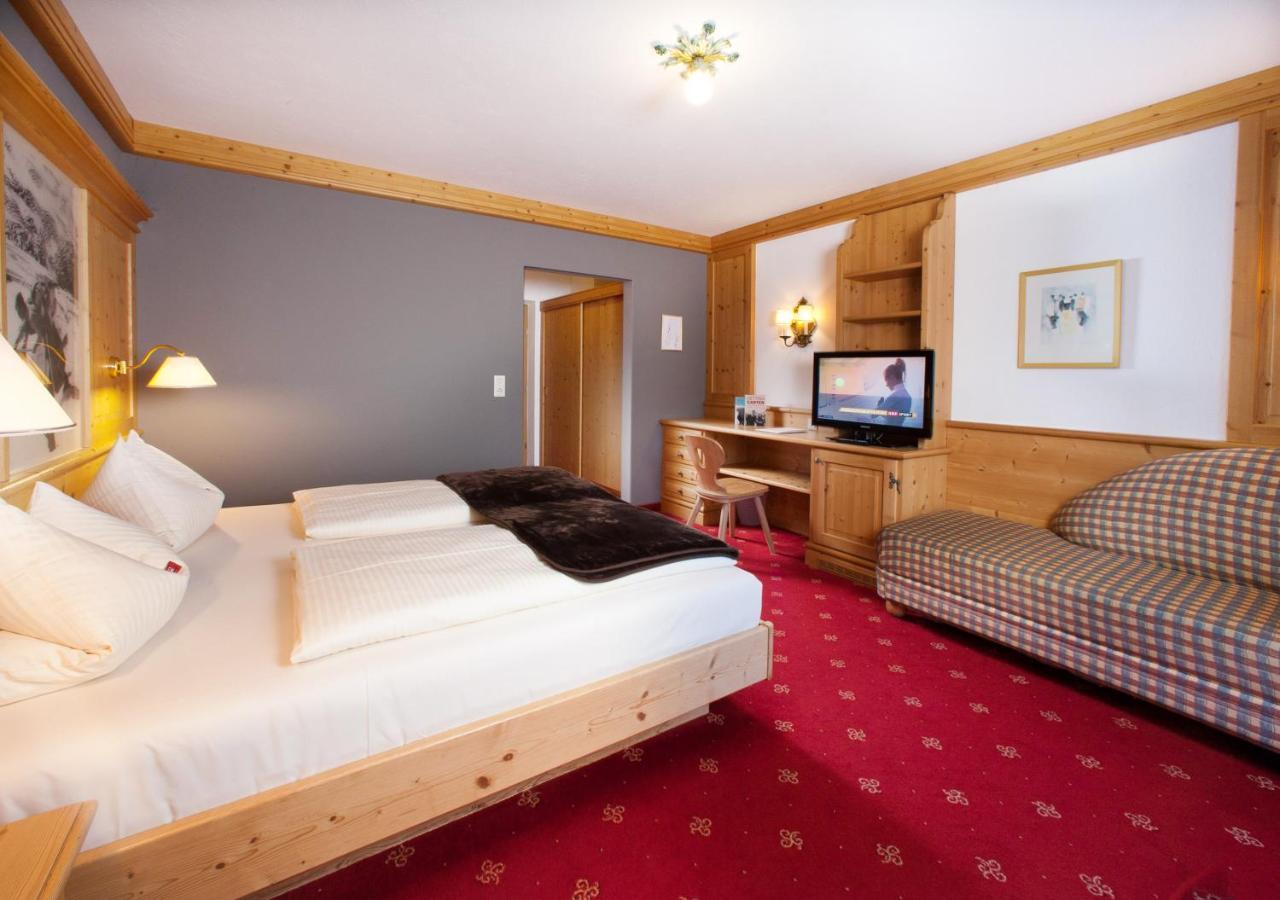 Hotel Bruno Fügen Exteriör bild